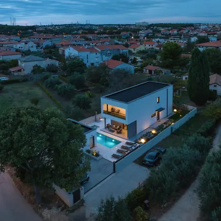 Villa Eia *