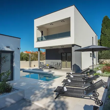 Villa Eia *