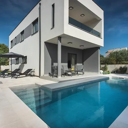 Eia Villa
