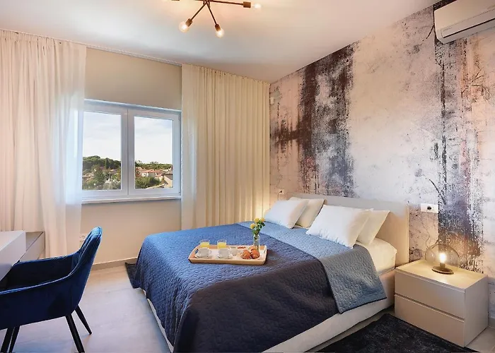 Eia Βίλα Πούλα